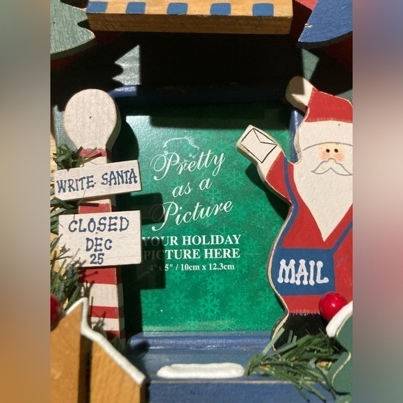 Christmas picture frame featuring North Pole Mail service & Santa. Vintage Kmart - Picture 2 of 8